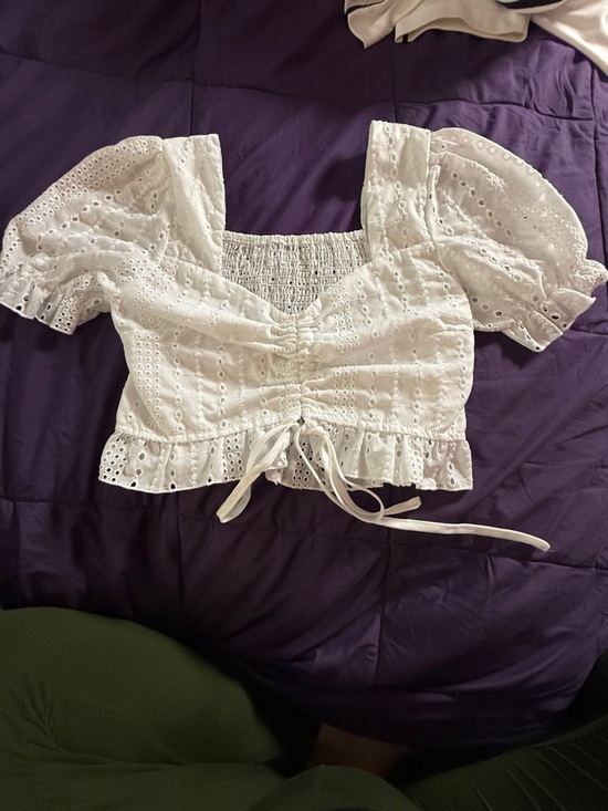 Tops - Smocked Eyelet Puff Sleeve Crop Top - White